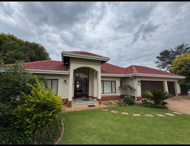 3 BEDROOM HOUSE FOR SALE IN MIDSTREAM ESTATE